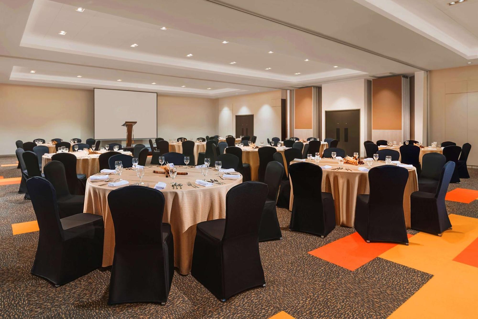 Park Inn By Radisson Iloilo ภายนอก รูปภาพ