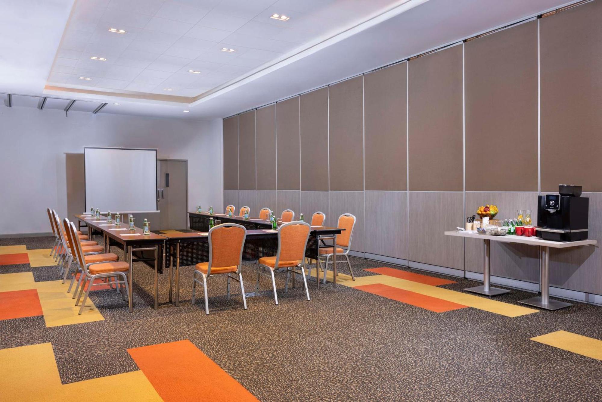 Park Inn By Radisson Iloilo ภายนอก รูปภาพ